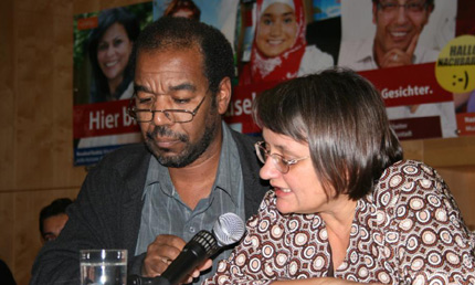Tarek Eltayeb und seine Frau und Übersetzerin Ursula